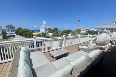 Image de Ocean Views! Free Street Legal Golf Cart, Prime Location On 30a