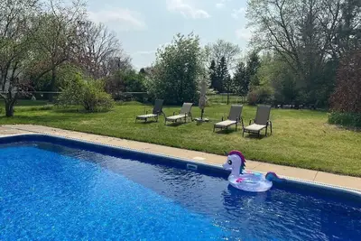 Image de Beach house with Private Heated Pool, Jacuzzi, Firepit. Steps to beach and park.