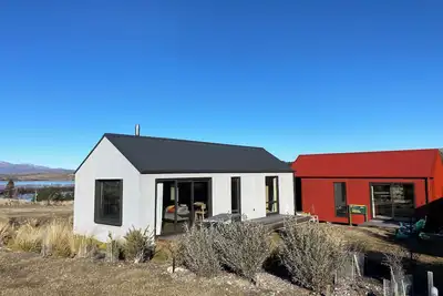 Image de Backcountry hut with a modern twist