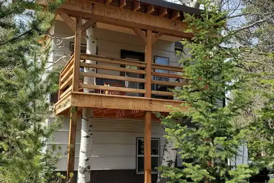 Image de Remodeled Historic Cabin