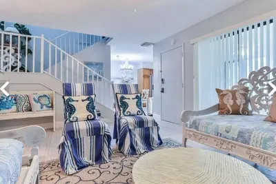 Image de Townhouse Sleeps 6 across street from Beach! Swimming Pool & Clubhouse!