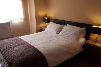 Image de Picturesque area, cosy beds, Netflix