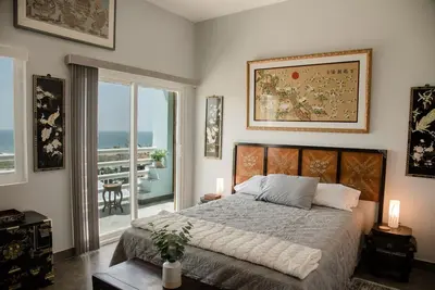Image de 60 % monthly Panoramic Ocean Views