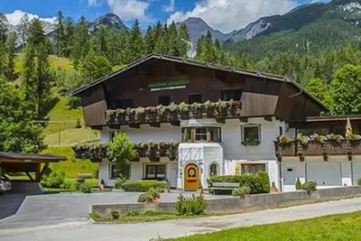 Image de Appartement W3 Haus Ganghofer avec vue sur la montagne, terrasse partagée & Wi-Fi