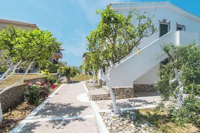 Image de Appartement C du Mirage Arillas avec vue sur la mer, piscine partagée et Wi-Fi.