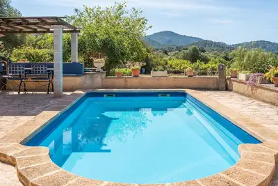 Maison de vacances 'Can Tries' avec vue sur les montagnes, piscine privée et Wi-Fi