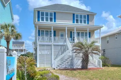 Image de 5br/3. 5ba - 2nd Row Home, Ocean Views, Walk to the Beach Sleeps 14