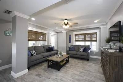 Image de Waterfront Oasis- Perfect for Two families! ! !