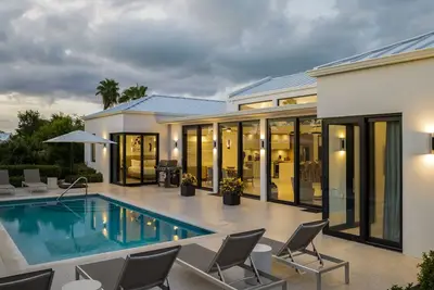 Uese 5 - Villa Serenity