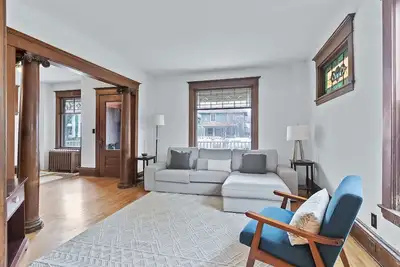 Image de Victorian house in Uptown: Hot Tub, Near the Convention Center, Dt and the lakes