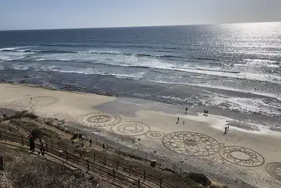 Image de Neptune 2 Bedroom Cottage - Steps to Beach, Dining, Pubs. and shops