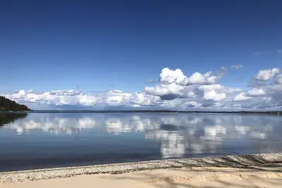 Image de Luxury home and private beach located on the Old Mission Peninsula