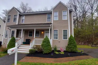 Image de Modern 2 Bedroom Townhouse Near Worcester Hospitals & Medical School