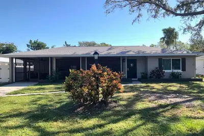 Image de Charming Coastal Oasis 2Bed/2 Bath Cottage Close to Beach and Downtown-Southgate