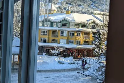 Image de 2bed 2 bath/Deer Lodge/Village Location/Free Parking!