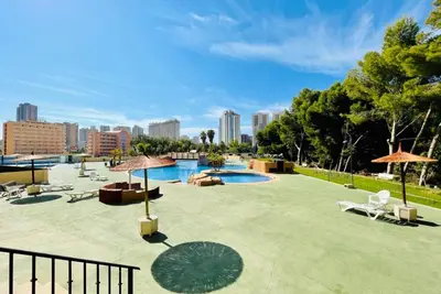 Image de A935 - Bel appartement avec air conditionné, piscine et garage