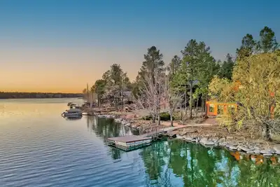 Image de Luxury Waterfront Cabin at Rainbow Lake w/Private Dock, Hot Tub, Ac & Game Room