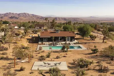 Image de Stardust Ranch: Your Own Private, Gated 1-Acre Resort in Jt!