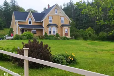 Image de \"Clinton Hills Summer House\"\n\n2023 Tourism Pei license nbr:40000015
