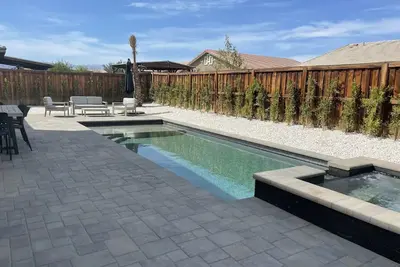 Image de ☀️ 🏜️ Modern Bohemian 6-Bedroom Home with Private Salt Pool and Spa 🌴