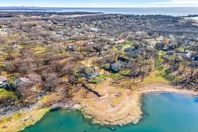 Image de Modern Lakefront Loft Retreat ~ Private Beach & Water Toys