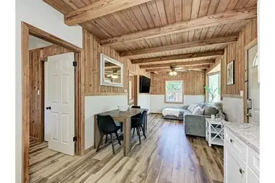 Image de Chic rustic renovated cottage in Sarasota