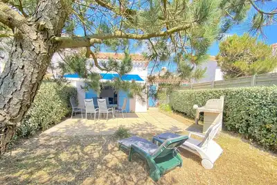 Image de Maison avec piscine, tennis à 300m de la plage - 2 chambres, terrasse et parking privé