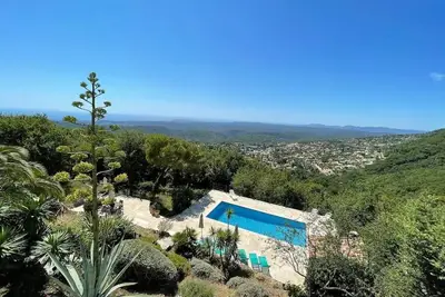 Image de Villa vue mer 5 chambres à Tourettes