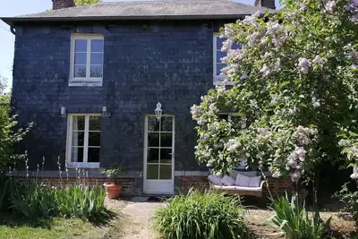 Image de Charming village house with garden