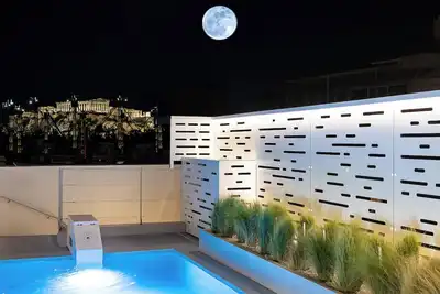 Image de Ma Maison N°5 Penthouse, Private Heated Pool, Acropolis view Downtown Loft, 300Mbps