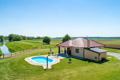 Image de Magnifique maison Ă Pitomaca avec WiFi