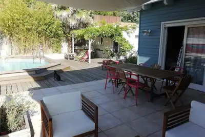 Charmante maison en bois à Sommières (piscine)