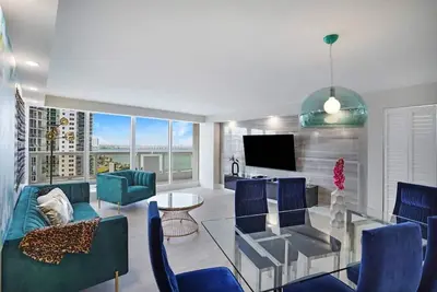 Unforgettable! 4 Bedroom Condo With Water and Park Views!