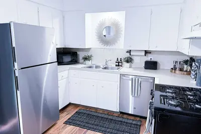 Image de Beckwith Bungalow - Mins from Downtown & Local Favorites, Updated, Modern