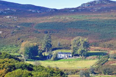 Image de Detached Elan Valley holiday cottage surrounded by open countryside with breathtaking views.