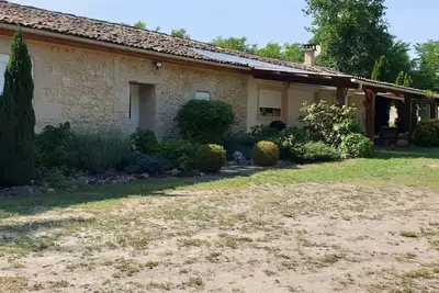 Image de Charmante longère dans son cadre verdoyant