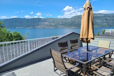 Image de Discounted Intro pricing and steps from Lake Okanagan