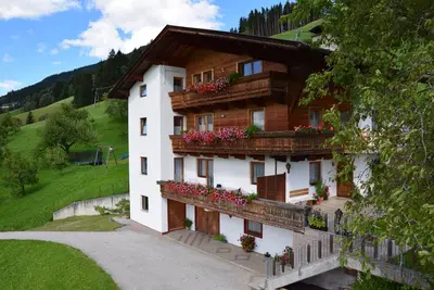 Image de Vacation home in a quiet, sunny location with views of the Zillertal mountains, WLan