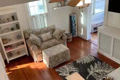 Image de 3 Bed, 1. 5 Pet Friendly Home, 3. 5 blocks to beach, Central Ac, Offstreet Parking