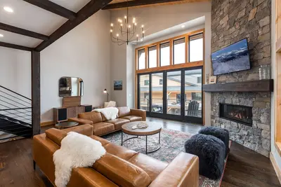 Image de Absolutely incredible, brand new luxury townhome on Whitefish Mountain Resort! ! !