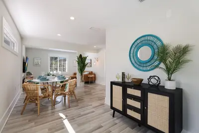 Image de Beach Don't Kill My Vibe by Beach Boutique Rentals