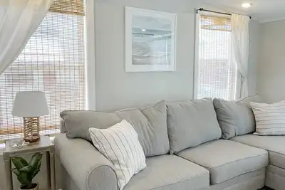 Image de Sea Breeze Cottage - newly renovated - sleeps 6