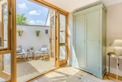 Image de A stunning split level luxury accommodation in the centre of the lovely Bidford-On-Avon.