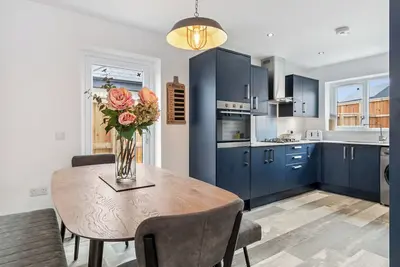 Image de 3 chambres à coucher à St Davids