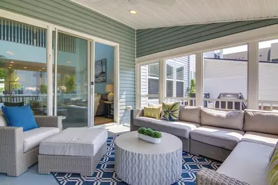 Image de 3 Mi to Bethany Beach: Townhome w/ Fire Pit