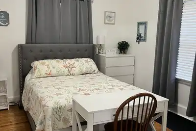 Image de Great location. Linens included!