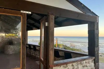 Image de Absolute Beachfront Holiday House with unrestricted Seaview's- Corny Point