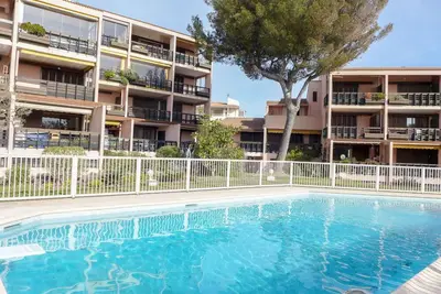 Image de Agréable appartement pour 2 personnes avec piscine, climatisation, Wifi, Tv, terrasse et parking