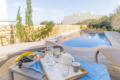 Image de Ta'Siku Gozitan villa + Pool & hot tub, Xagħra Gozo, Malta