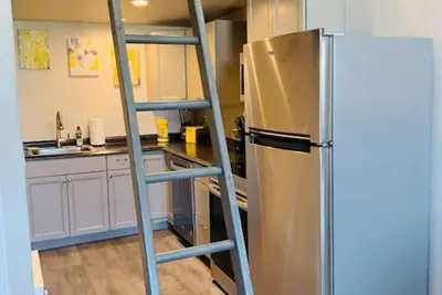 Image de Sunshine Studio Colorado - A really cool tiny home!